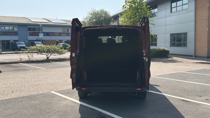 Renault Trafic Lwb Diesel LL30 Blue dCi 130 Advance [Safety] Crew Van - Image 3